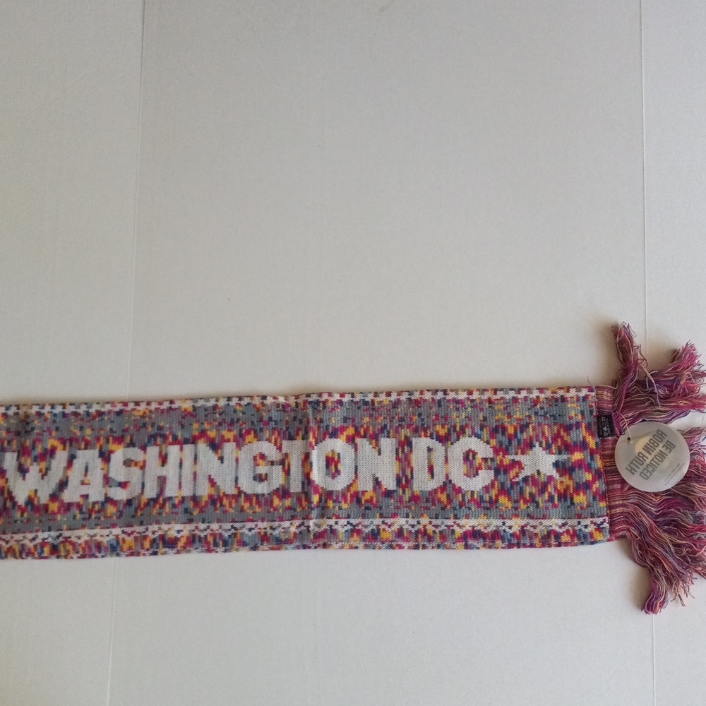 ROBIN RUTH WASHINGTON DC SCARF - Picture 2 of 4